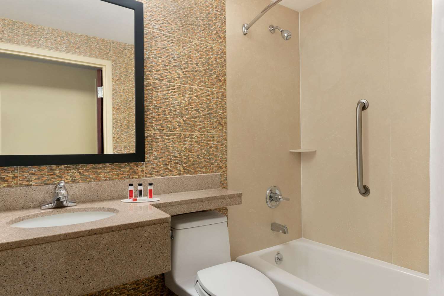 Days Inn by Wyndham Brooklyn 36/40