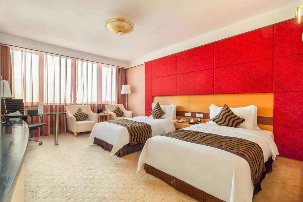 Days Hotel and Suites by Wyndham Jiaozuo 12/27