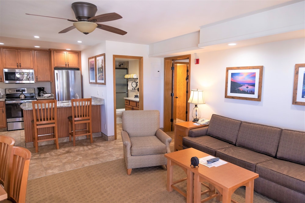 Tahoe Beach Ski Club 48/74