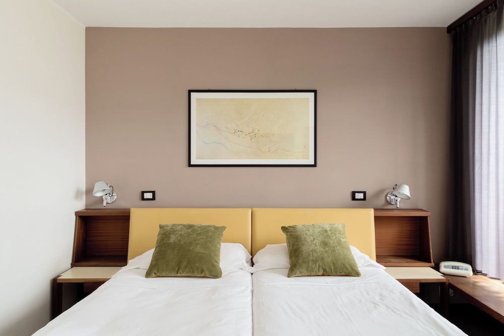 Boite Hotel 11/50