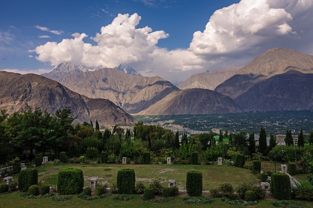 Hunza Serena Hotel 50/57