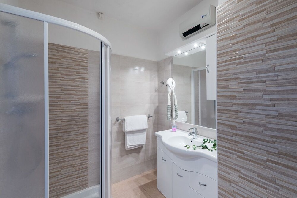 Hotel Villa Carmen 50/50