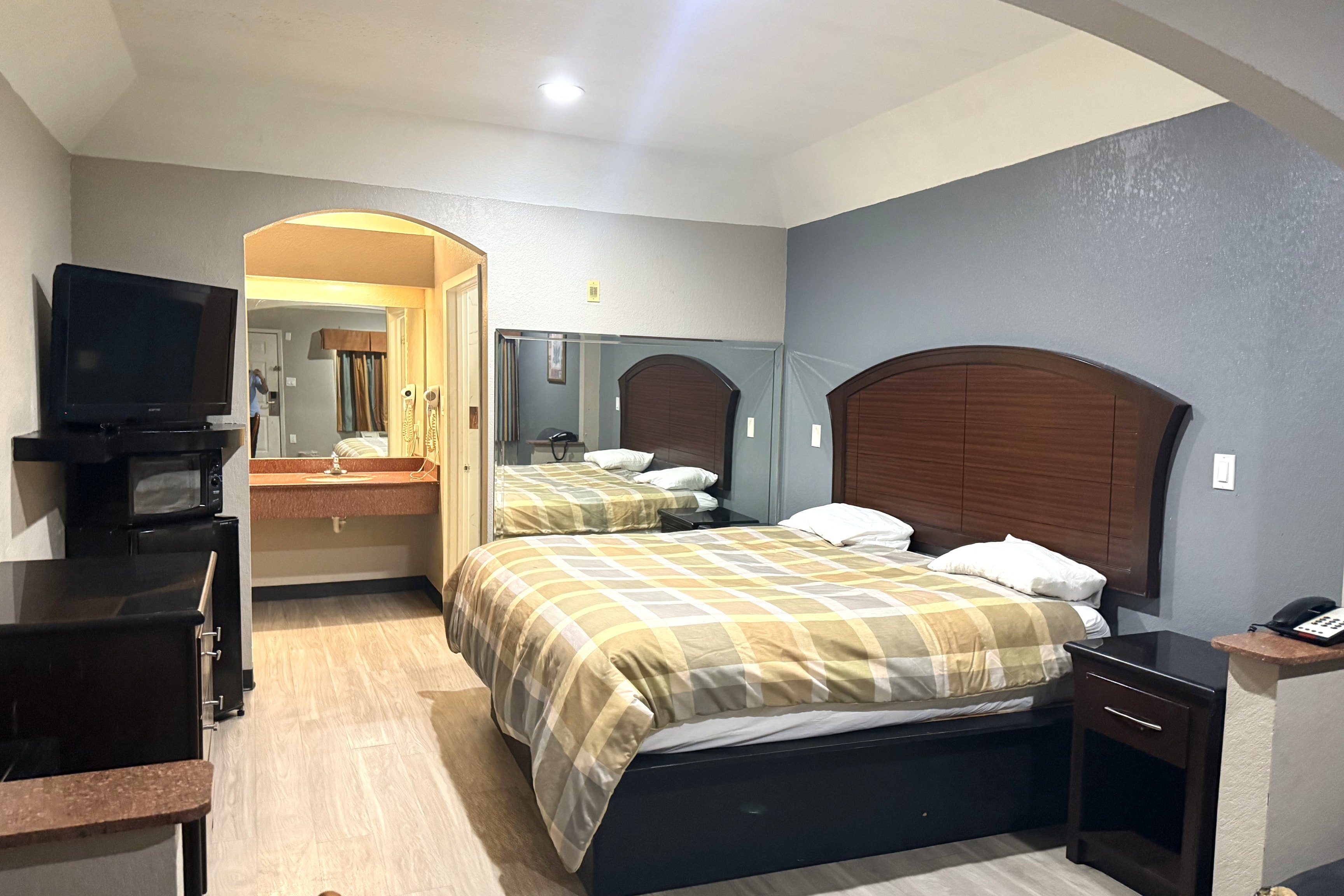 Hotel O Regency Suites Houston - IAH Beltway 8 23/37