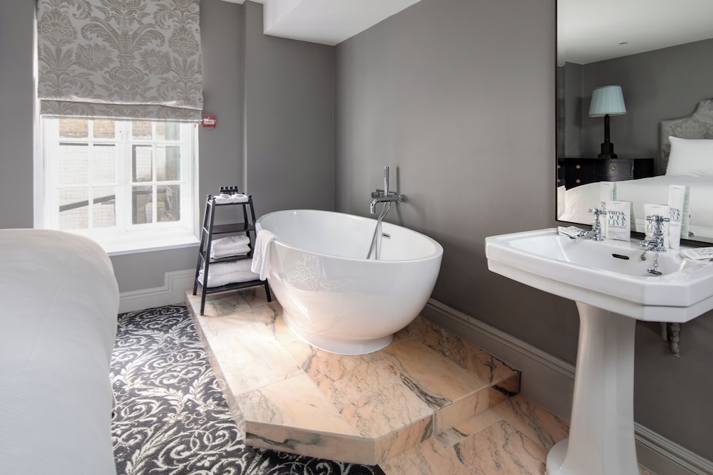 No 30 Knightsbridge 50/53