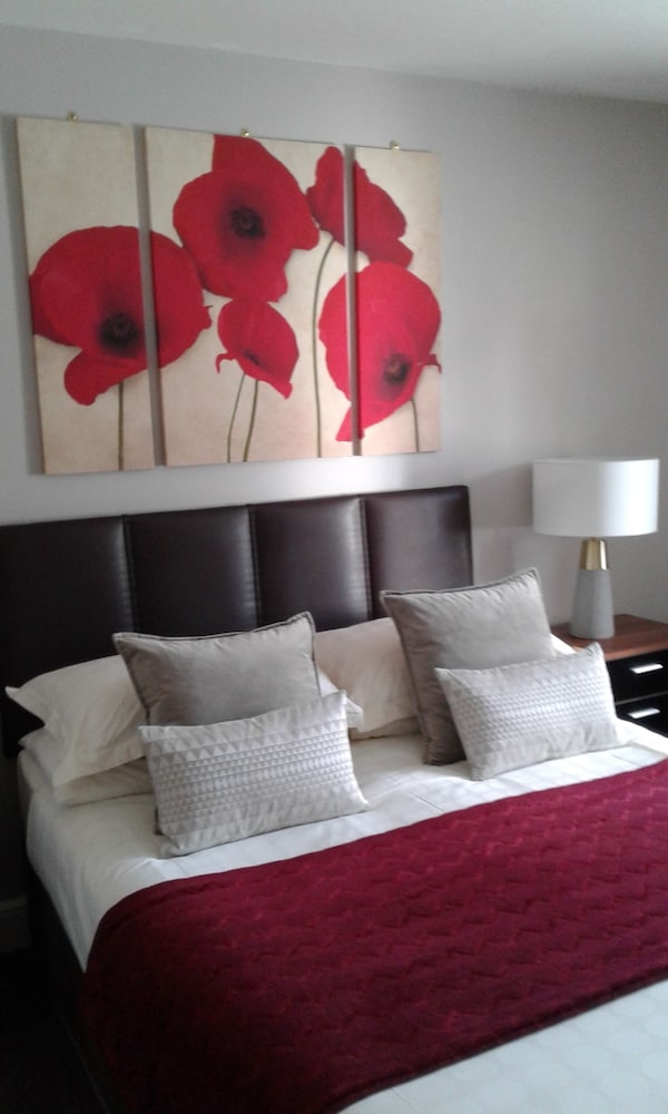 Adelphi Villa 22/39