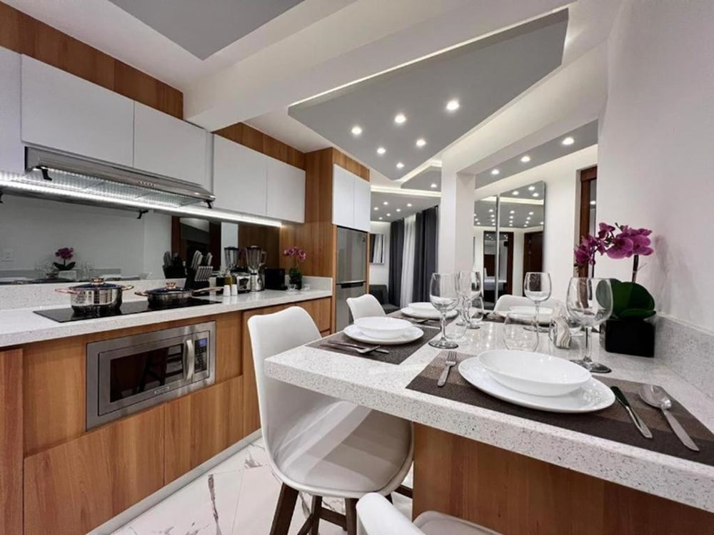 Seven Boutique Apartments 44/55