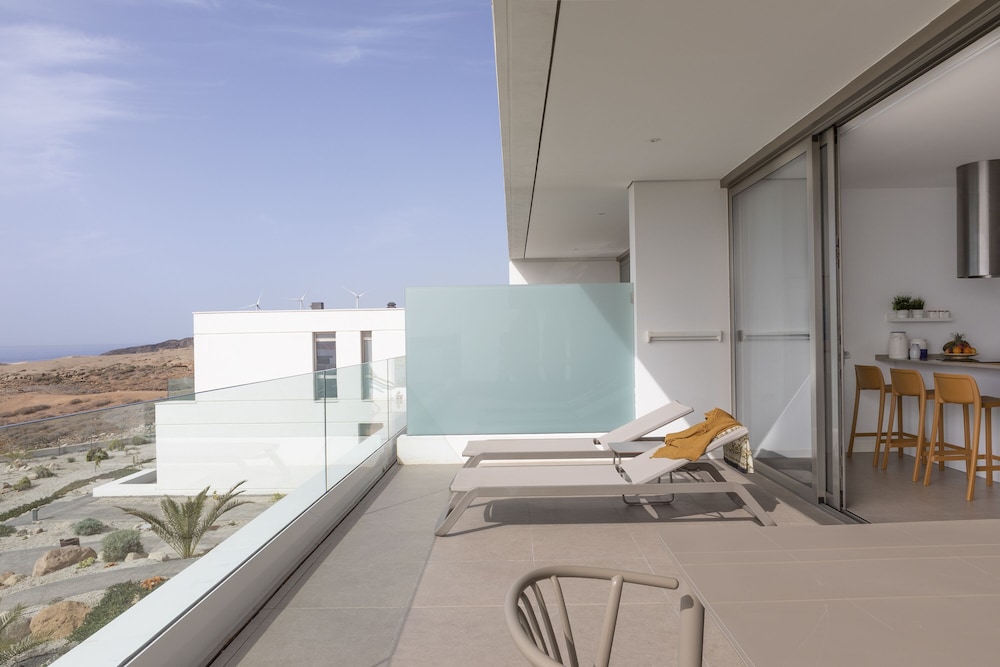 Nivaria Beach Apartments and Villas 63/66