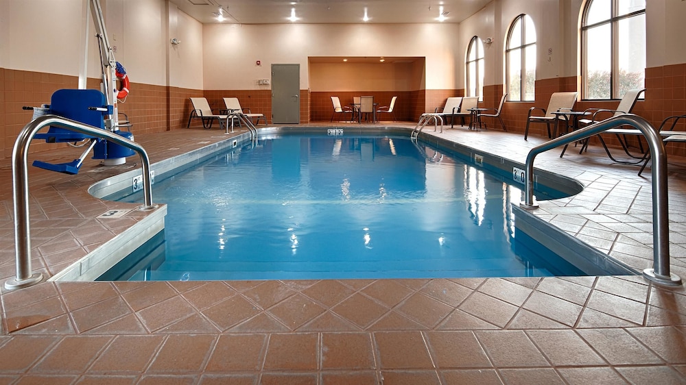 Best Western Plus Sikeston 3/37