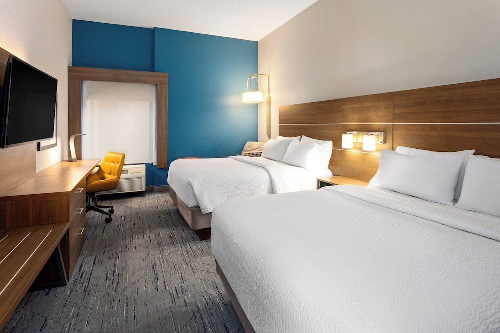 Holiday Inn Express New Albany - Louisville NW 15/50