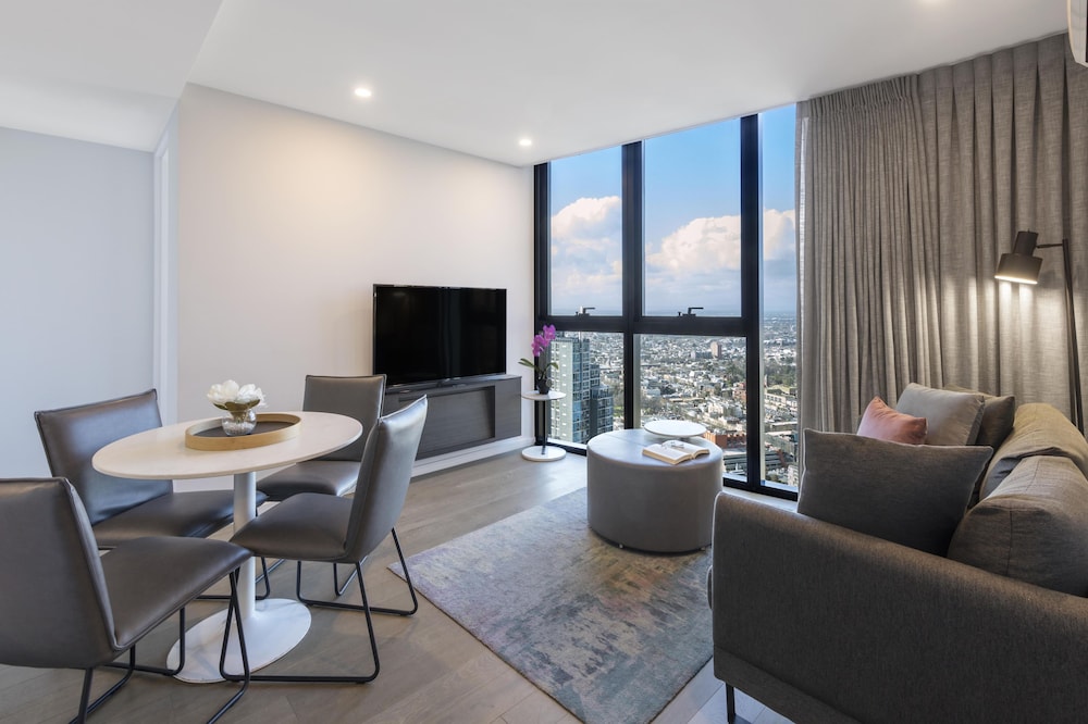 Avani Melbourne Central Residences 64/76