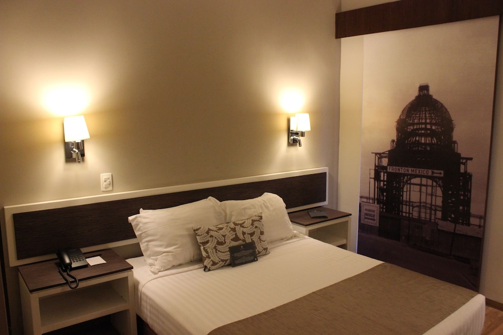 Hotel Plaza Revolucion 22/37