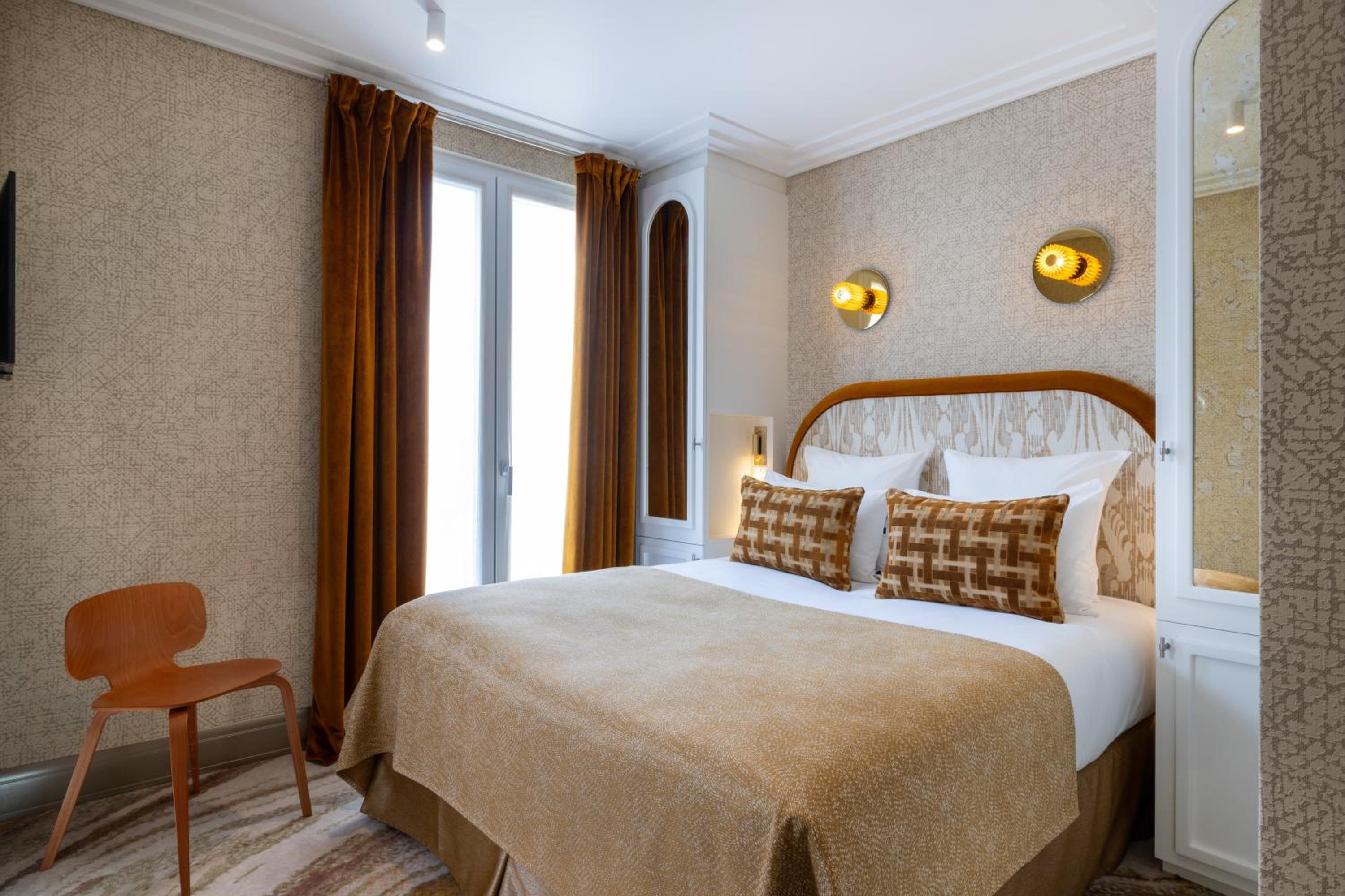 STANDARD, DOUBLE BED