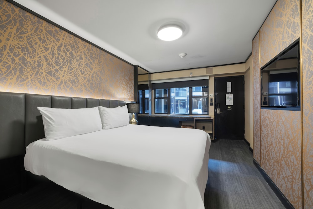 Hudson Yards Hotel 5/50