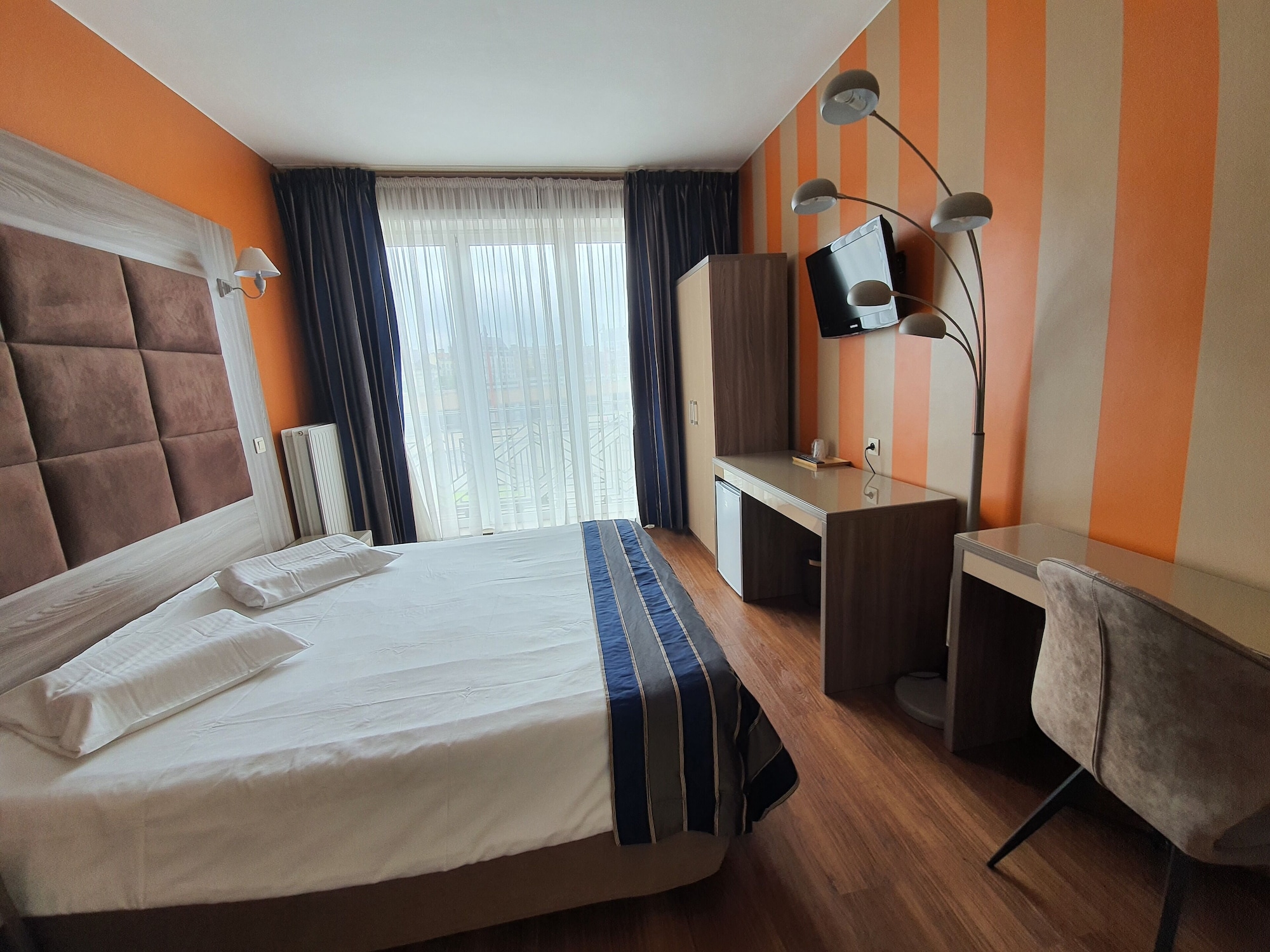 SUPERIOR, DOUBLE BED