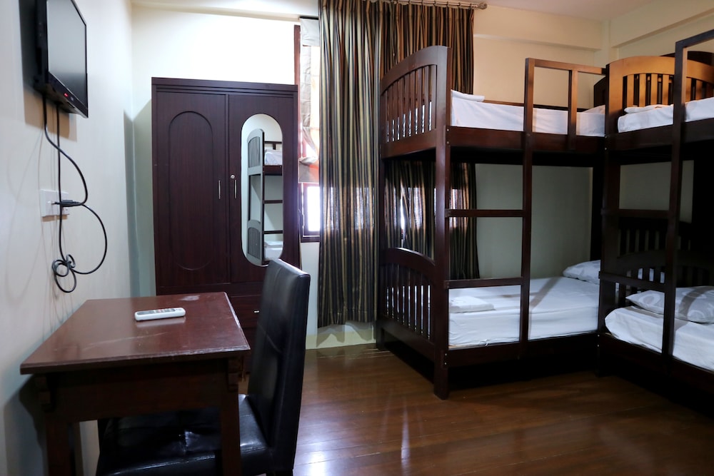 Metro Vigan Inn 64/70