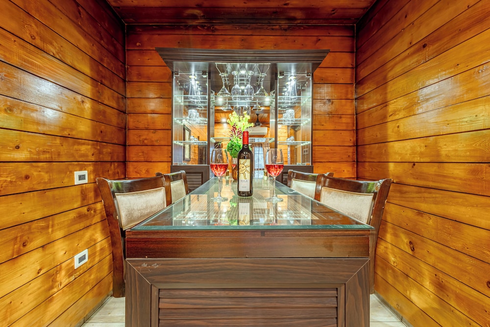 Lobby at Salcete Beach Resort, Fatona