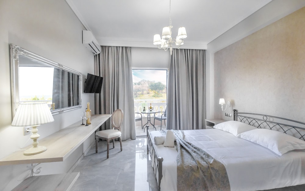 Erofili Hotel 3/36
