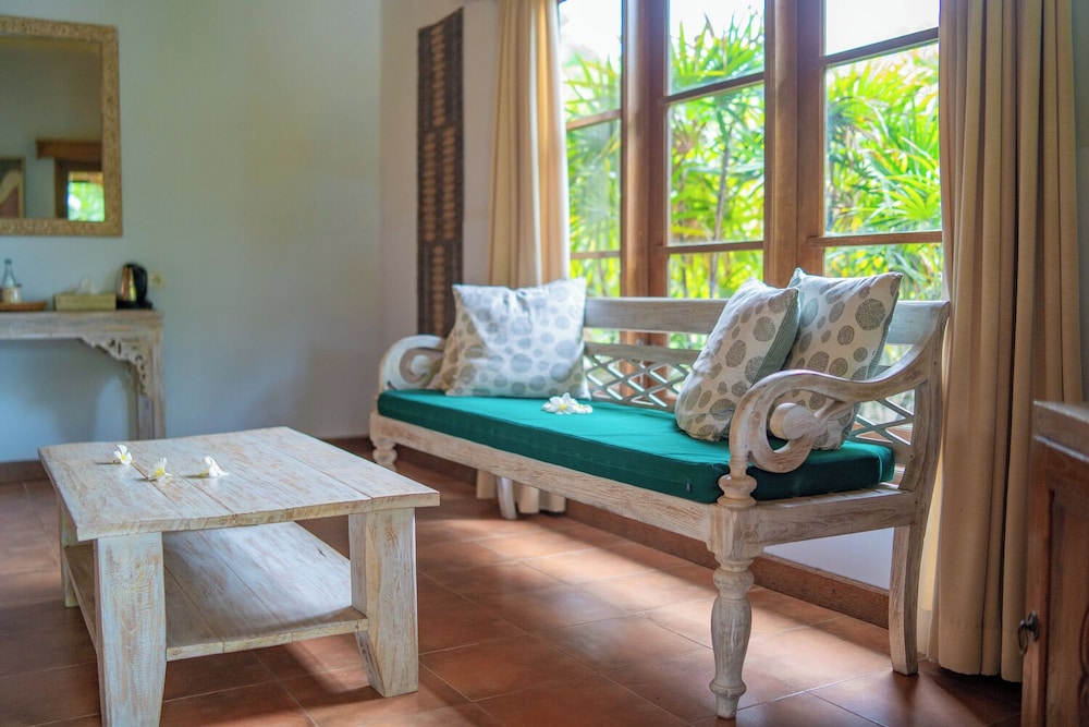 Suite, Garden View