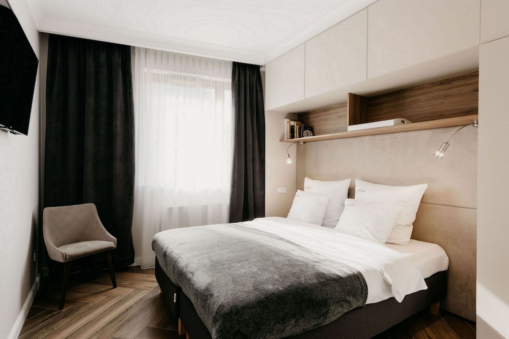 2 BEDROOMS, DELUXE, APARTMENT