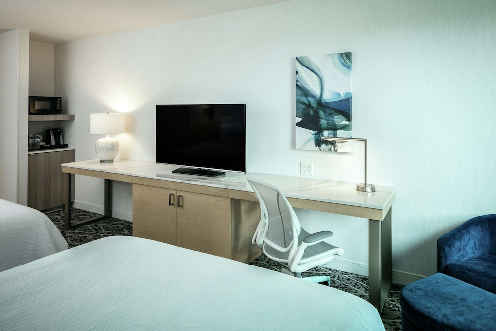 Hilton Garden Inn Seattle Bellevue Downtown 17/70