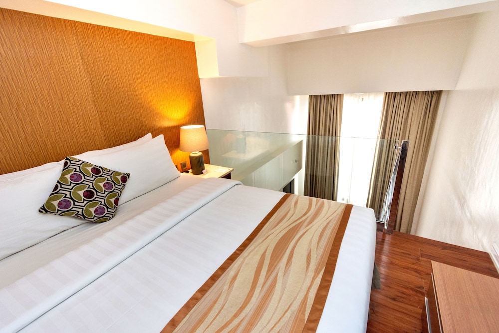 Ferra Premier Boracay by JG 15/62