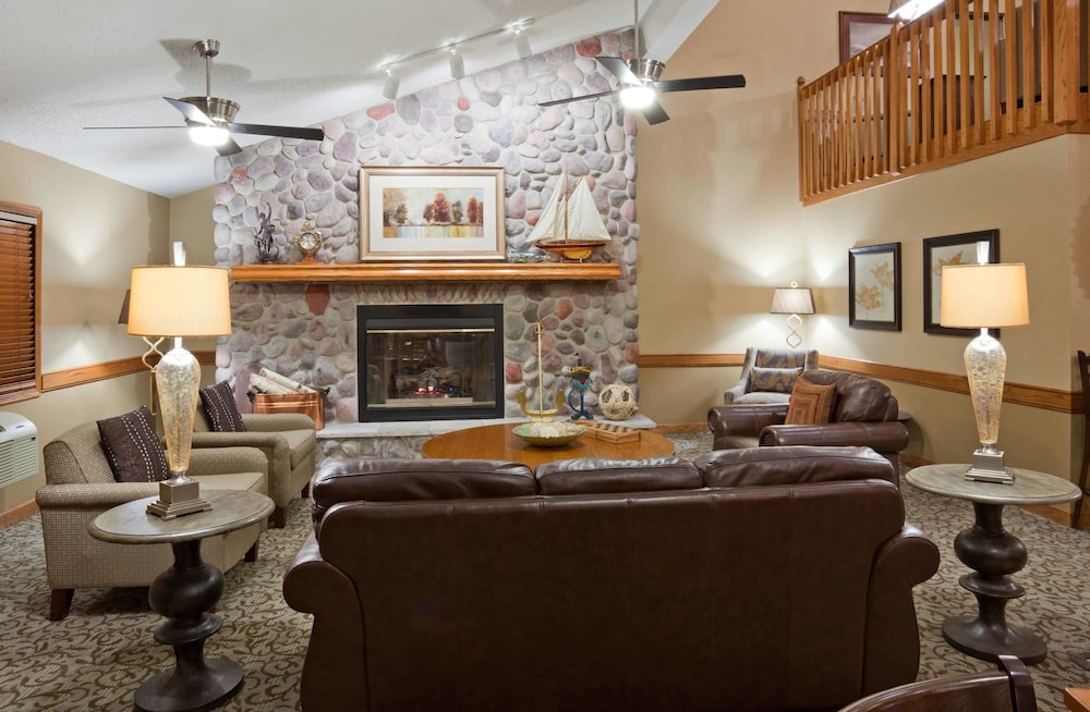 Americinn By Wyndham Menominee 29/40
