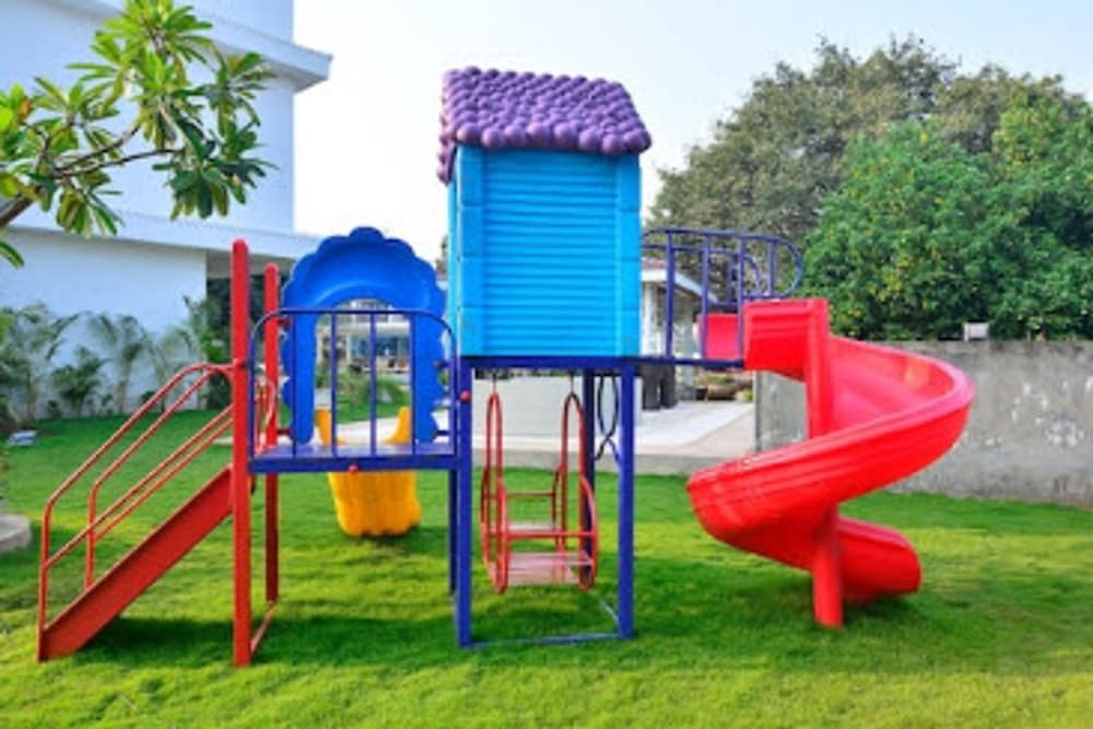 Park Regis Goa 61/69