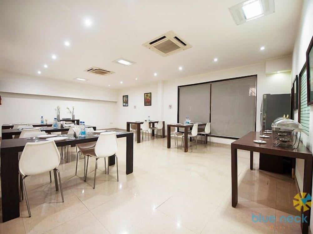 BlueNeck Sec 41 Millennium City Centre 18/25