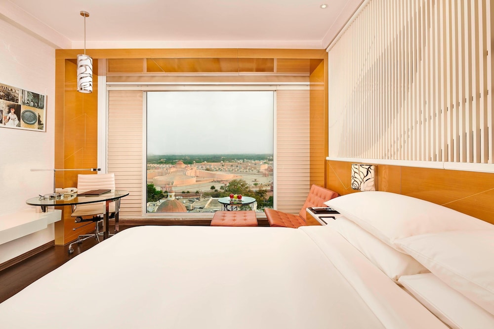 Renaissance Lucknow Hotel 18/65