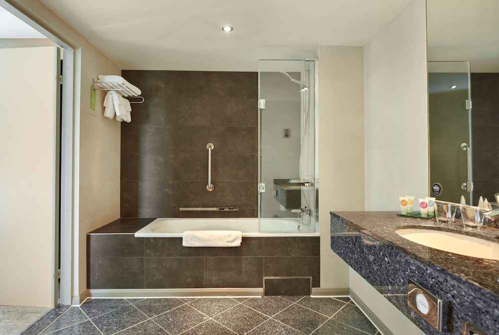 HYATT PLACE LONDON HEATHROW AIRPORT 77/77