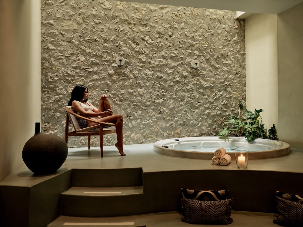 The Lekka Hotel 25/49