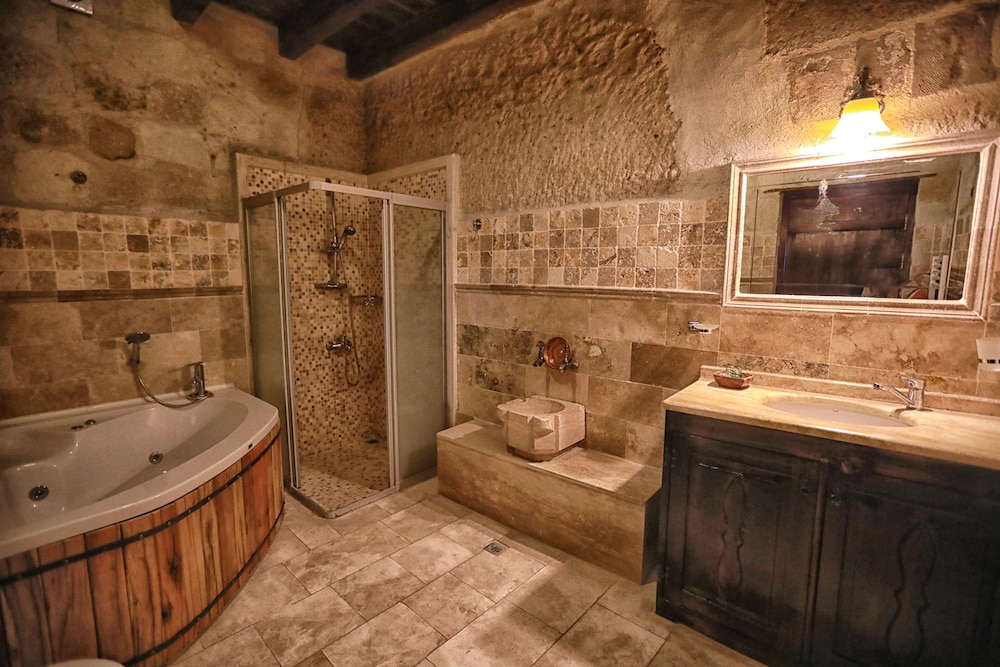 Traveller Apos S Cave Hotel 76/76