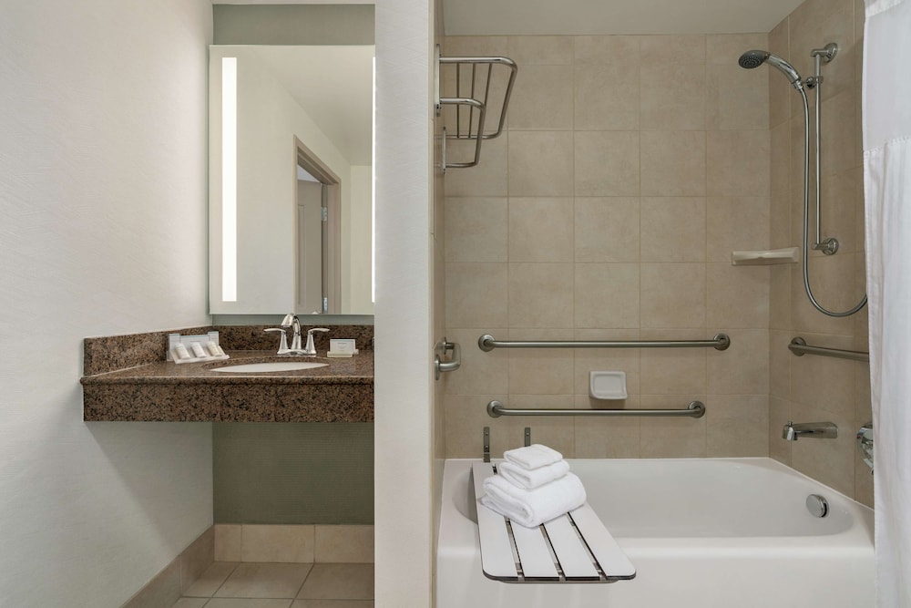 Hilton Garden Inn Charlotte Ayrsley 11/44