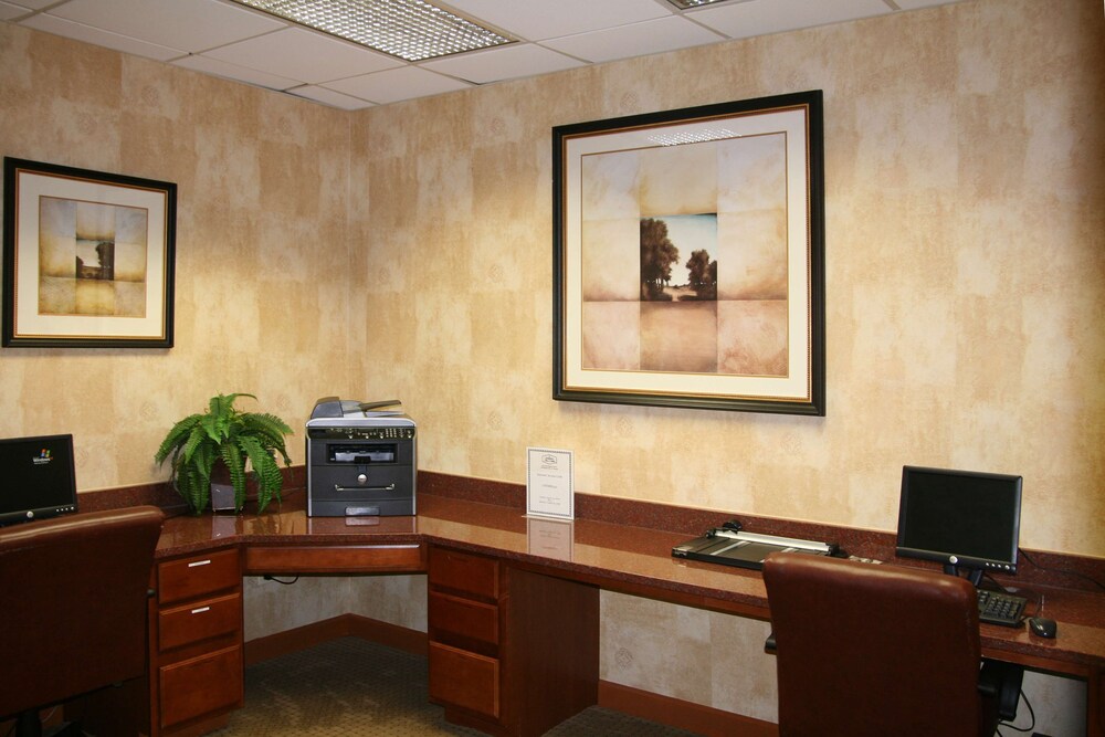 Hampton Inn Suites Bolingbrook 43/48