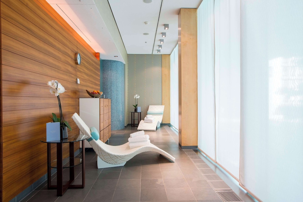 PARK HYATT ZURICH 36/80