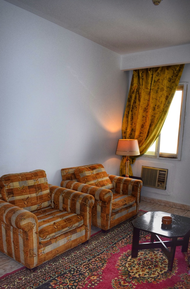 Desert View Hotel 28/48