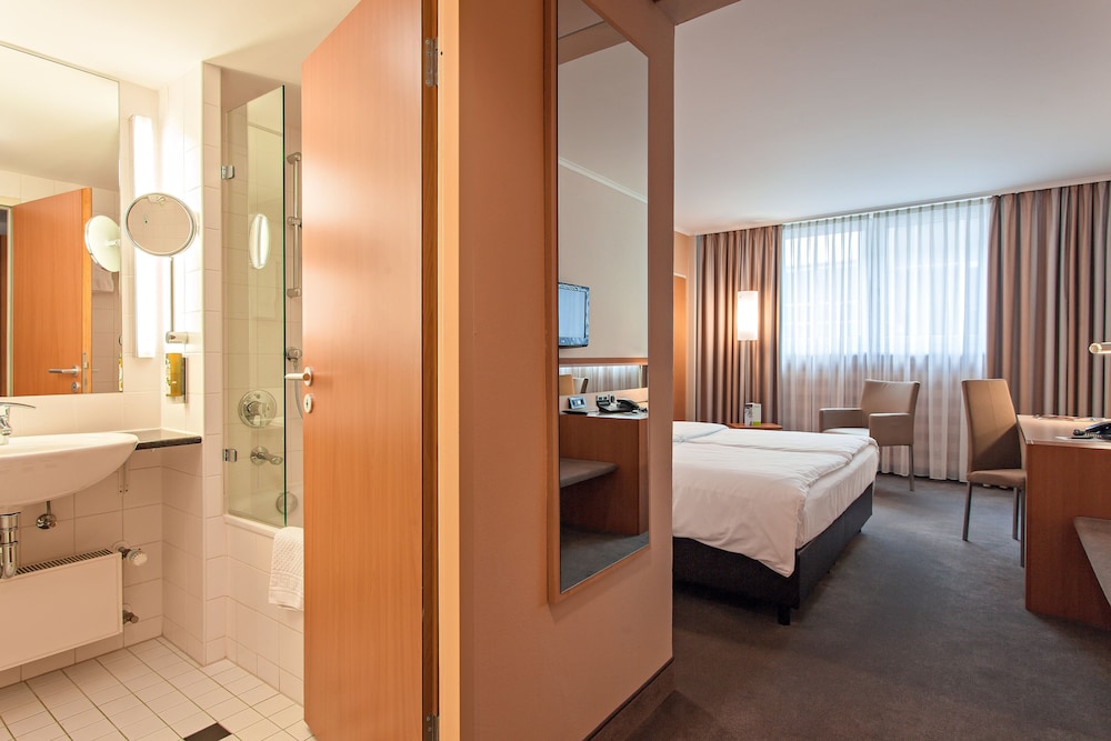 Lindner Hotel Cologne Am Dom, part of JdV by Hyatt 17/58