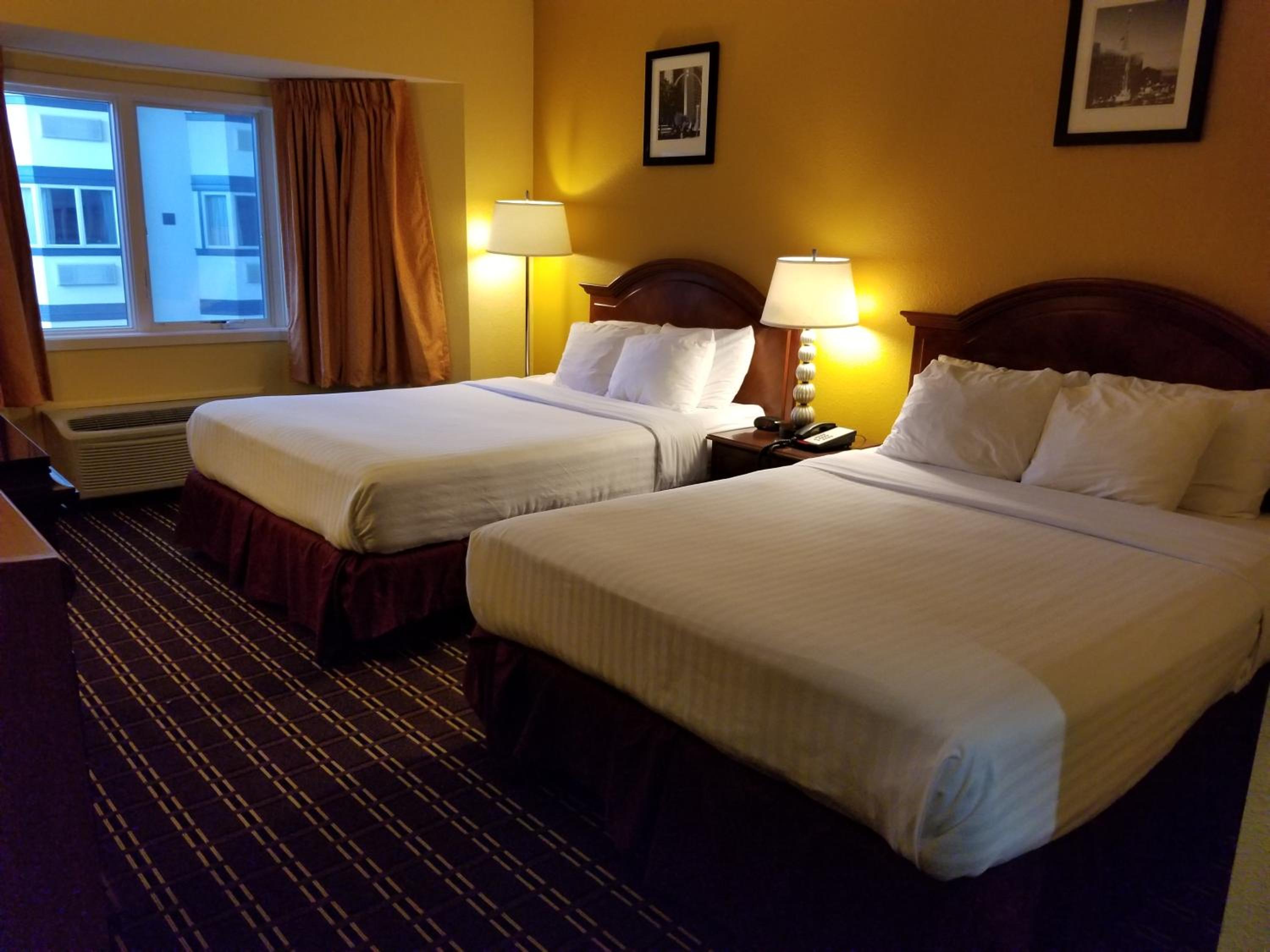 غرفة ديلوكس بسرير مزدوج أو سريرين منفصلين، The Comstock Inn And Conference Center 2/8