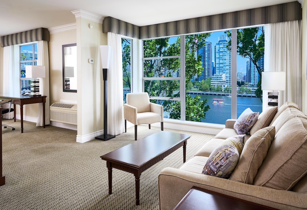 GRANVILLE ISLAND HOTEL 28/50