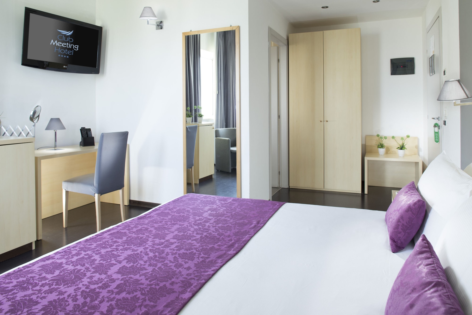 COMFORT, DOUBLE OR TWIN BED