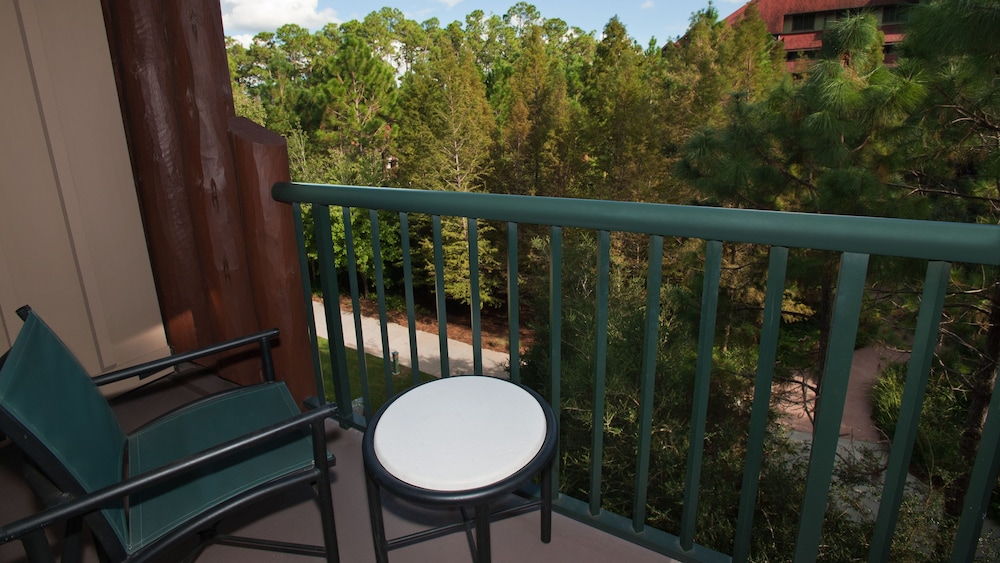 Disneys Wilderness Lodge 4/50