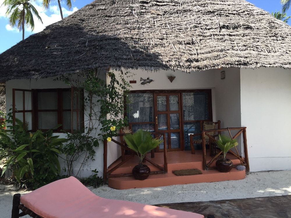 Sea View Lodge Boutique Hotel 51/76
