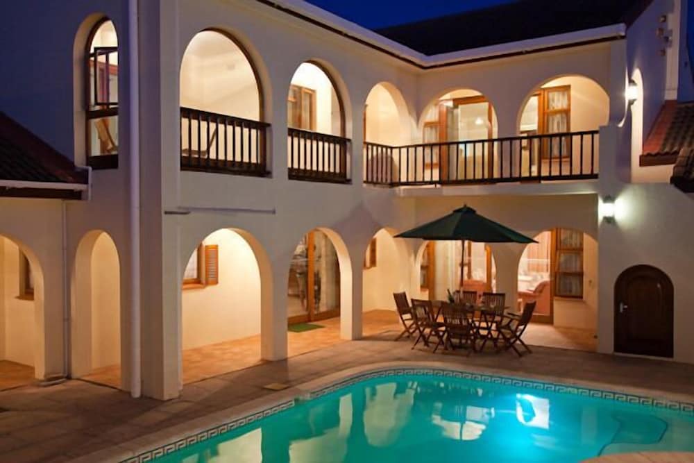 Penguino Guest House 12/20