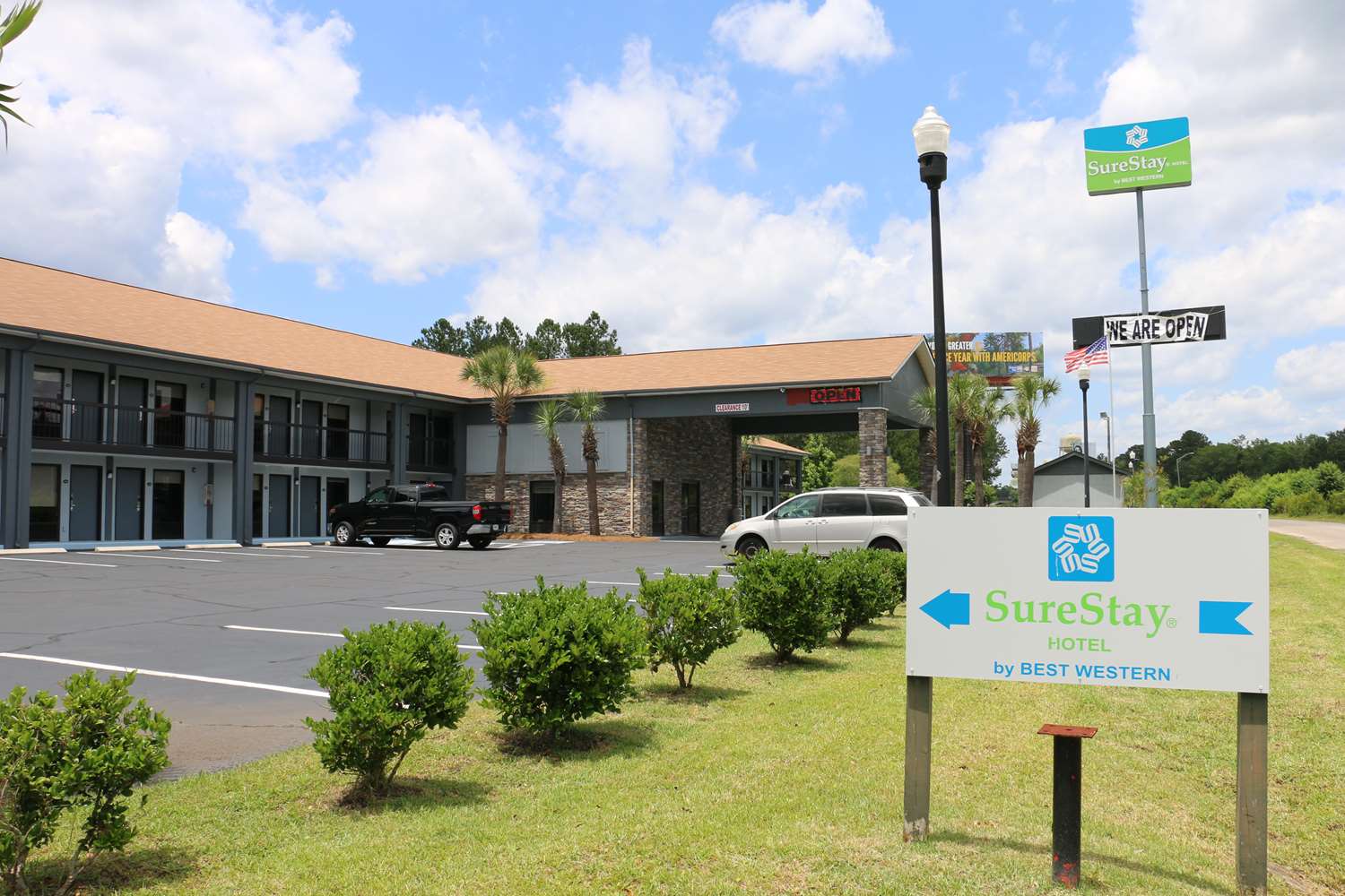Baymont by Wyndham Ridgeland I-95 4/16