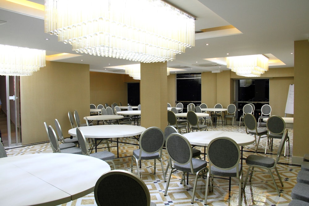 Blossom Hotel 41/48