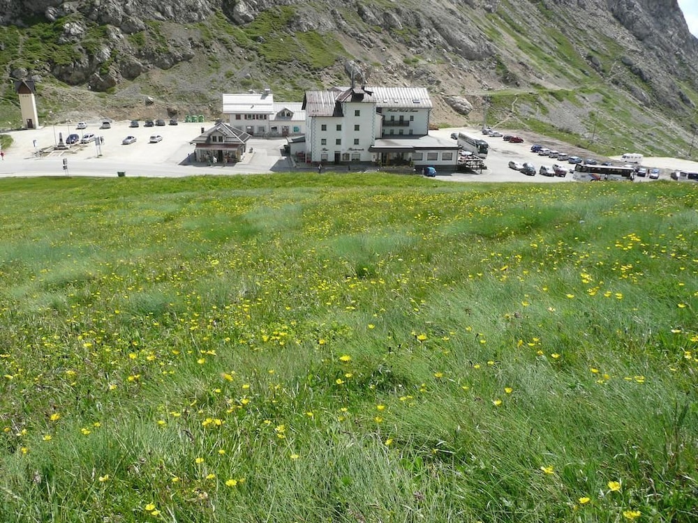 Hotel Col Di Lana 32/41