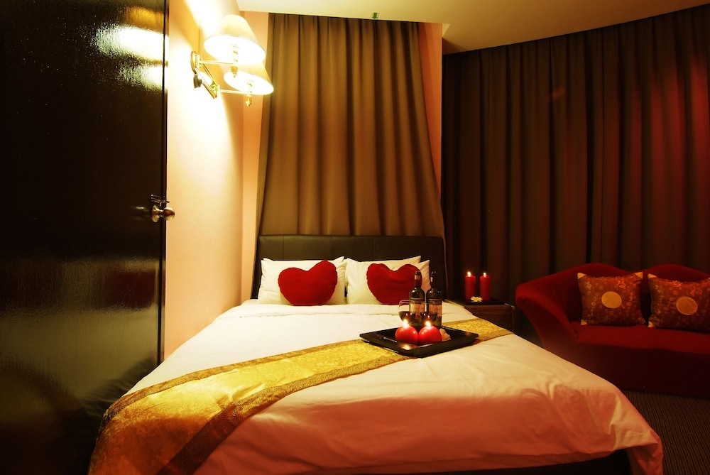 Paragon City Hotel 20/28