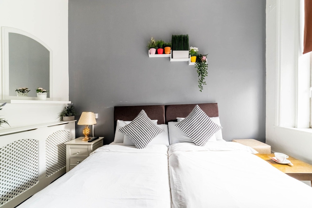 غرفة أساسية بسرير كوين، Book a Bed Hostels (ex. Venture Hostel) 9/10