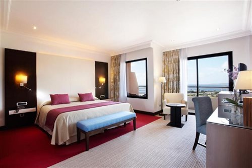 Deluxe, Double Bed, Partial Sea View