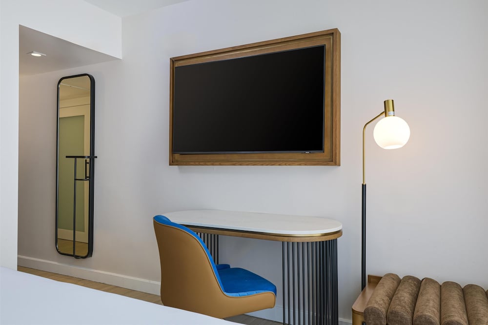 Hyatt Centric South Beach Miami 57/65